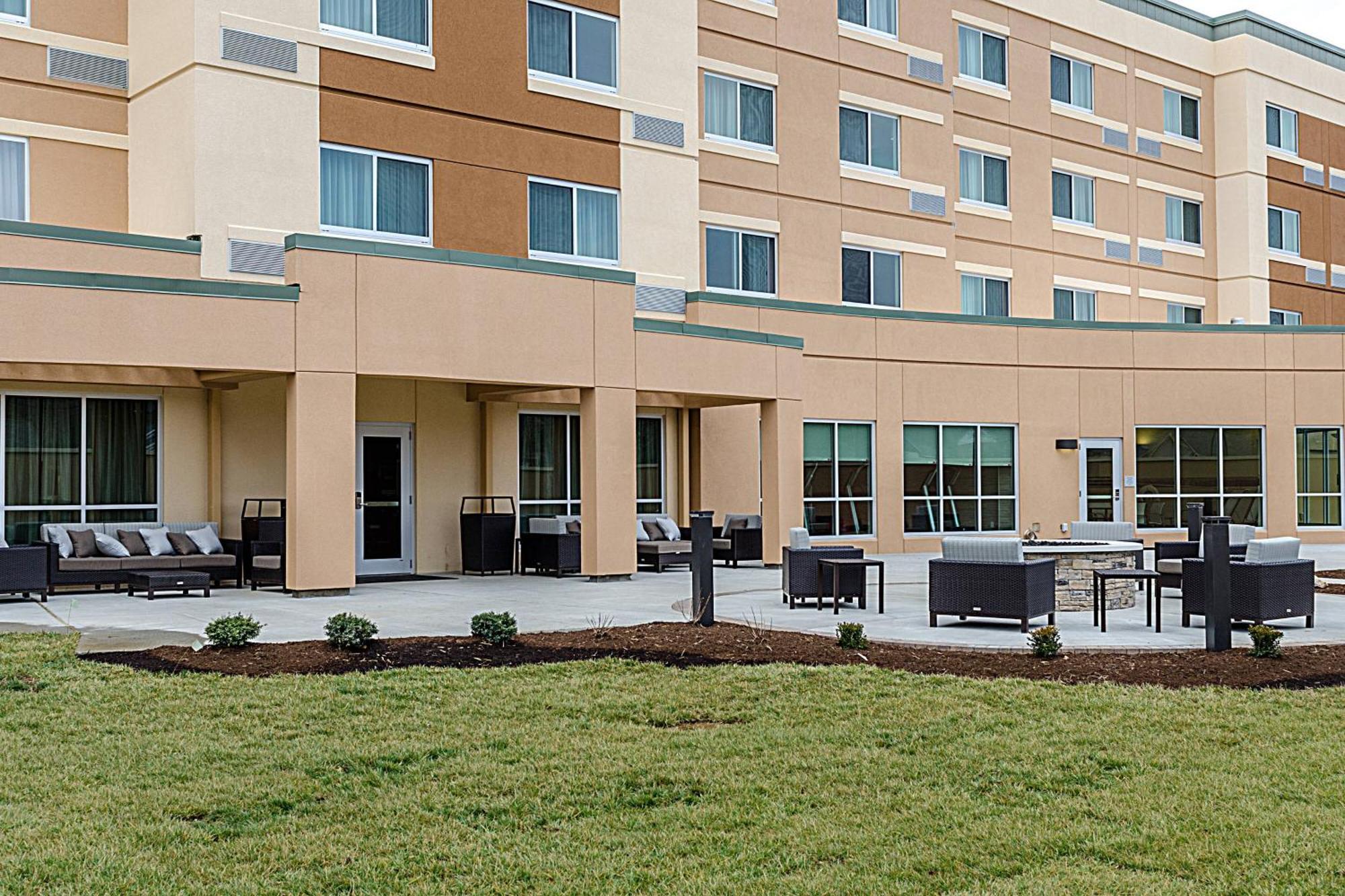Courtyard By Marriott Сомерсет Екстер'єр фото