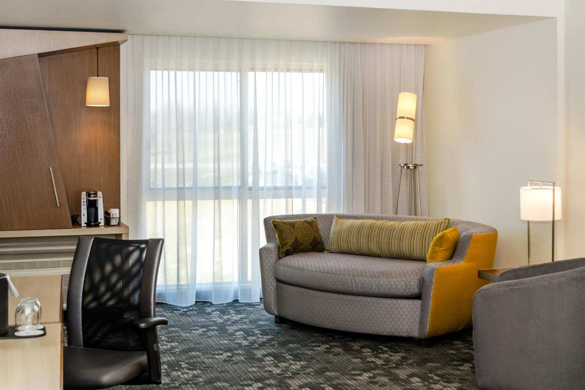 Courtyard By Marriott Сомерсет Екстер'єр фото