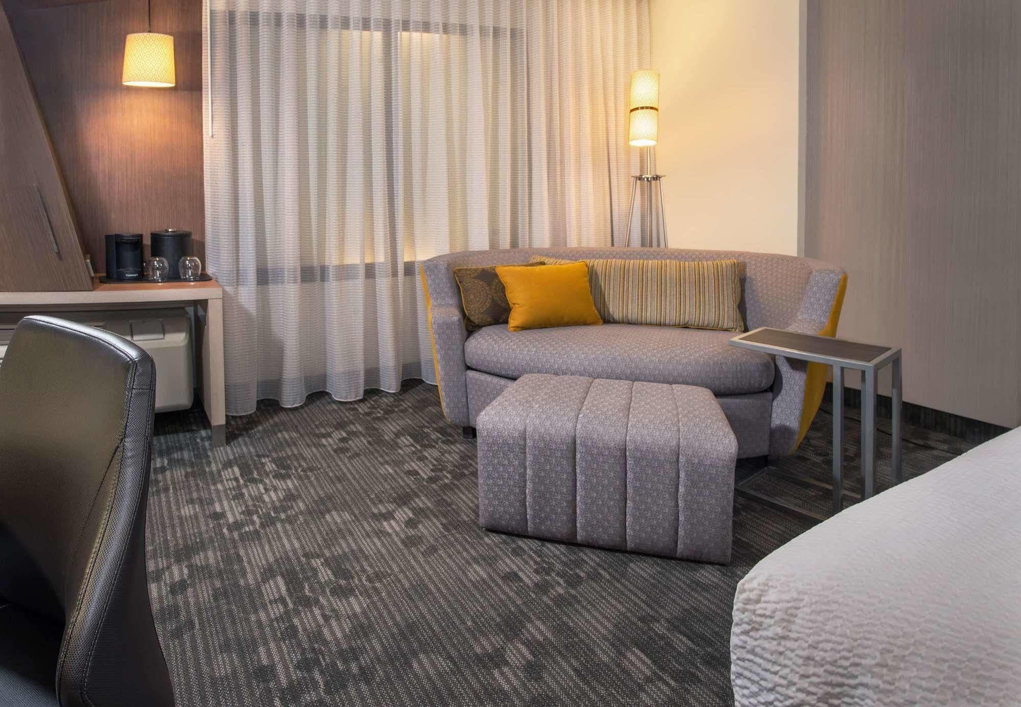 Courtyard By Marriott Сомерсет Екстер'єр фото